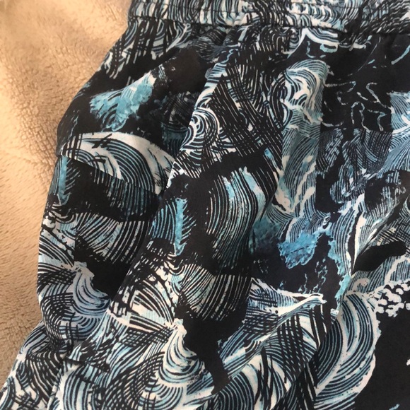 Lulu shorts - Picture 2 of 3